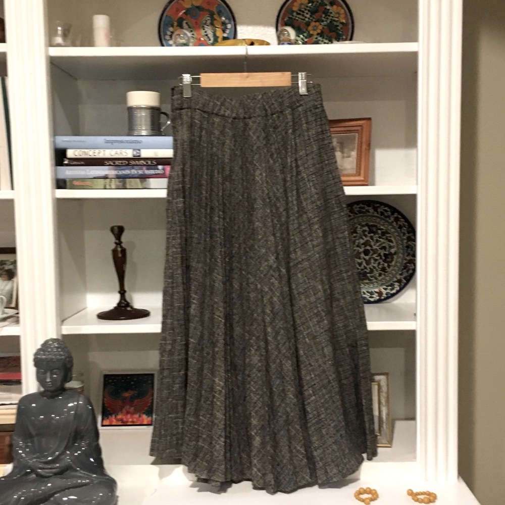 Gorgeous wool skirt
